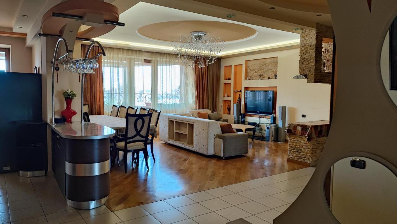 Luxury Apartment In The City Heart يريفان المظهر الخارجي الصورة